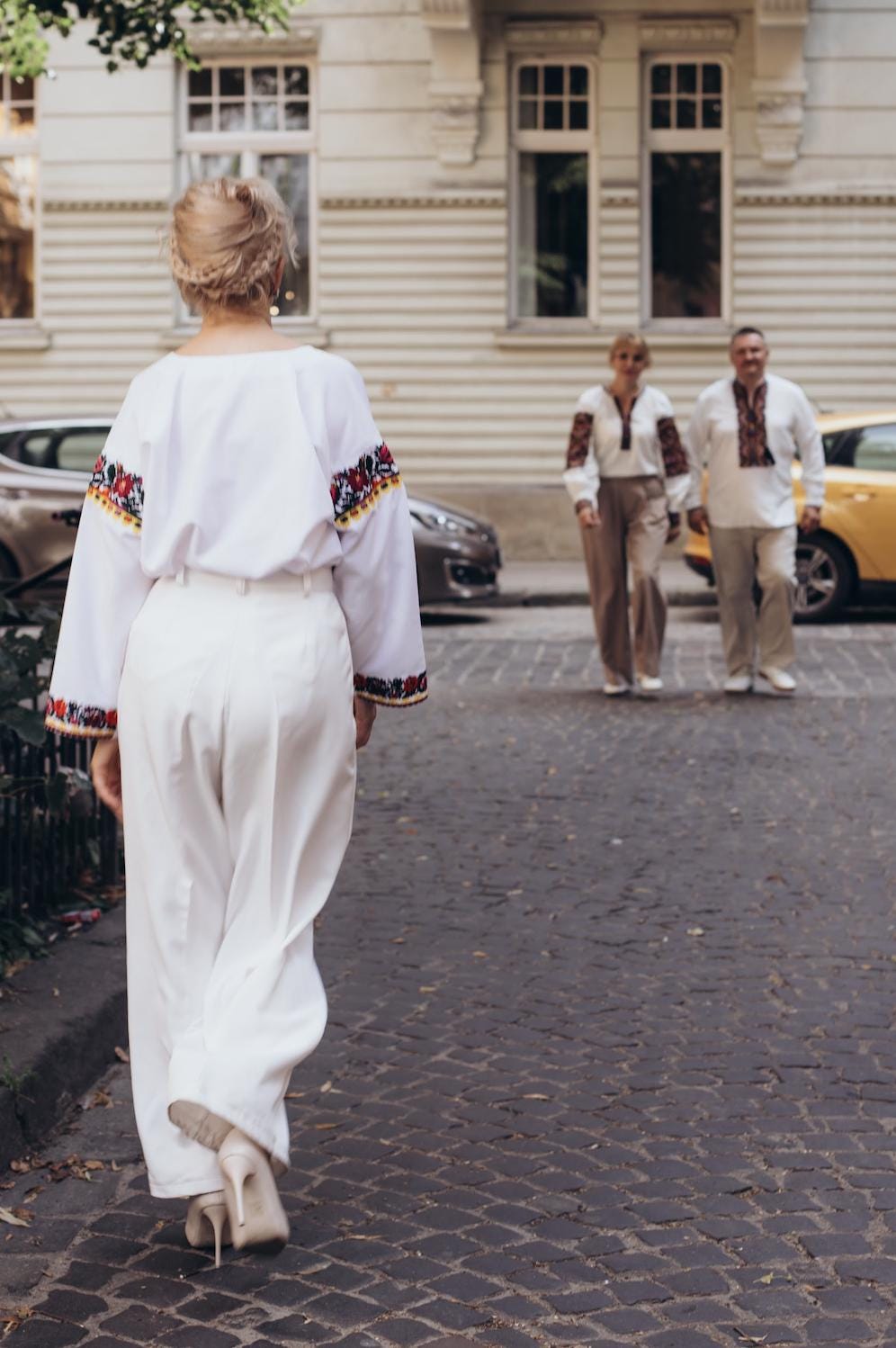 Ukrainian Embroidered Blouse | Bukovynian Floral Vyshyvanka | Handmade Homespun Fabric