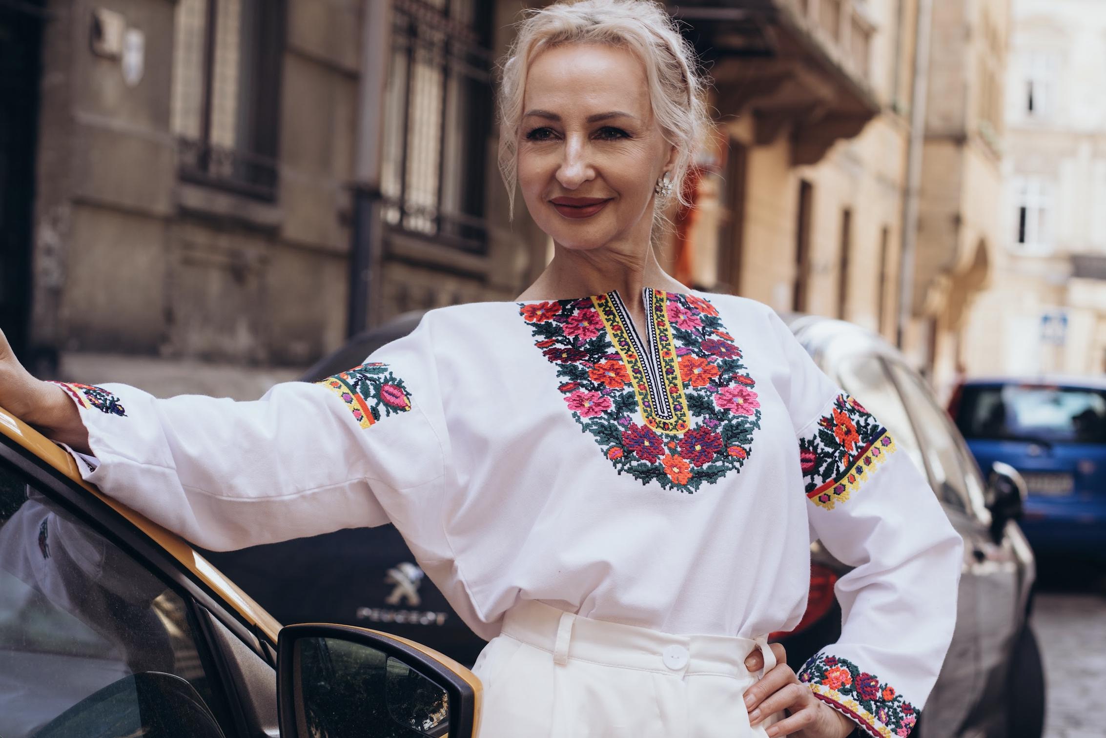 Ukrainian Embroidered Blouse | Bukovynian Floral Vyshyvanka | Handmade Homespun Fabric